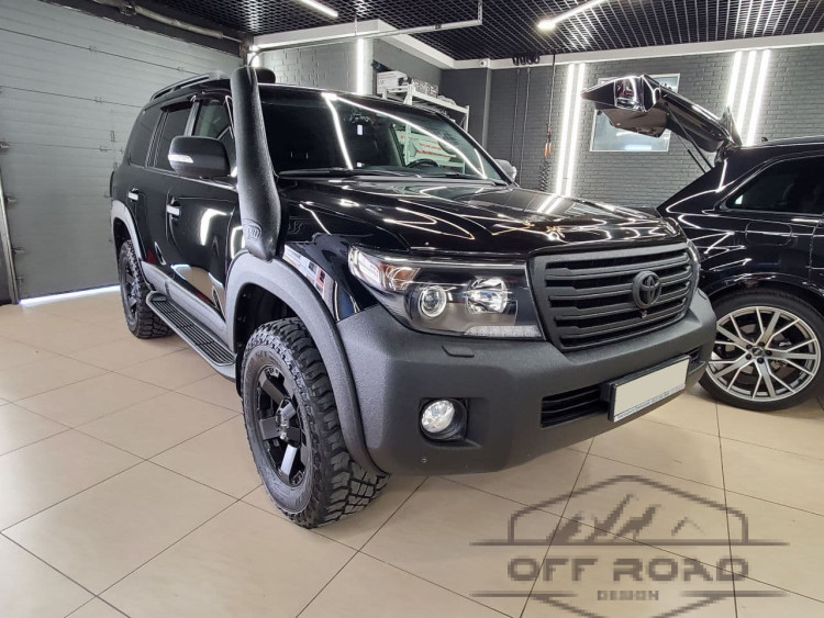 Toyota Land Cruiser 200