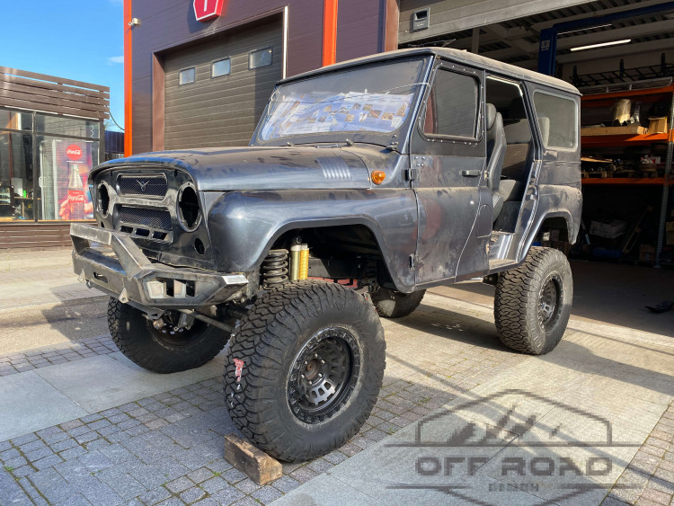 Уаз Hunter V8